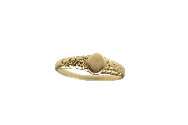 Vintage 10k Baby Signet Ring with a W Initial