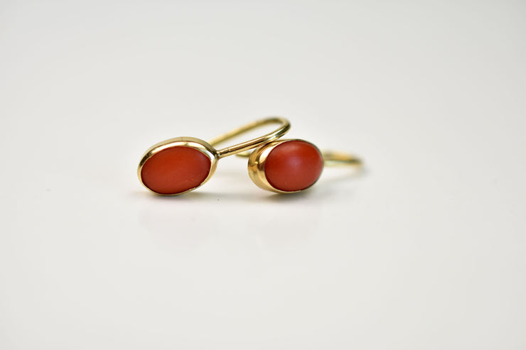 Adorable Vintage 10k Coral Drop Earrings