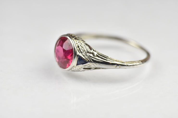 18k Art Deco Ruby and Sapphire Filigree Ring