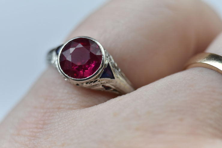 18k Art Deco Ruby and Sapphire Filigree Ring