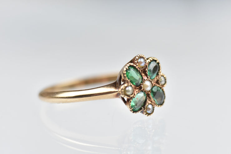 Vintage 14k Green Garnet and Seed Pearl Ring