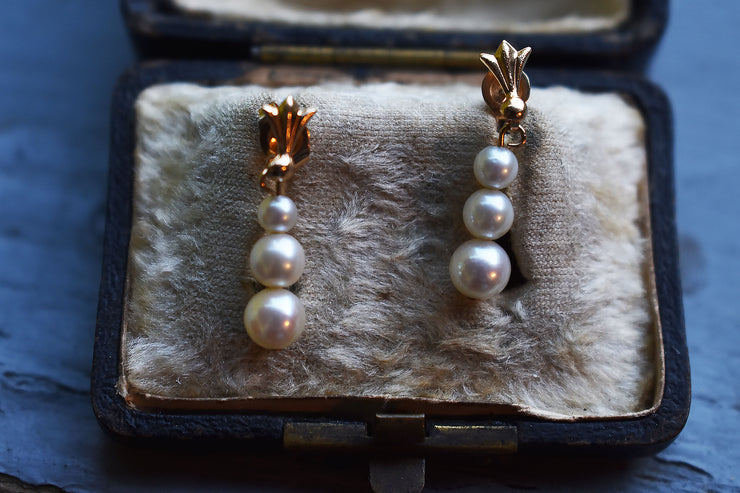 Vintage Classic 14k Graduated Pearl Drop Earrings