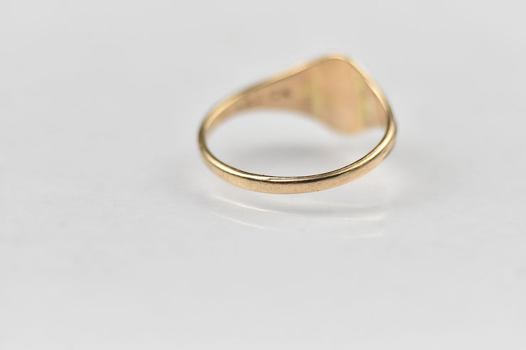 Vintage 10k Baby Signet Ring with Initial "W"