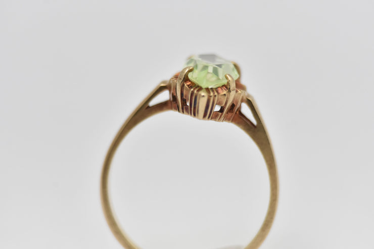 Vintage 10k Green Spinel Navette Ring