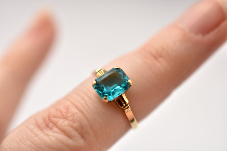 Vintage 10k Turquoise Mermaid Glass Ring