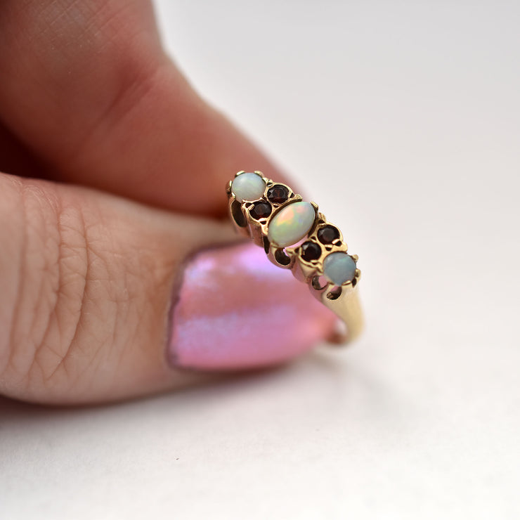 Vintage 10k Opal and Garnet Ring