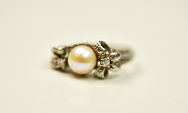 Antique Platinum, Diamond and Pearl Ring with Bow & Leaf Detailing