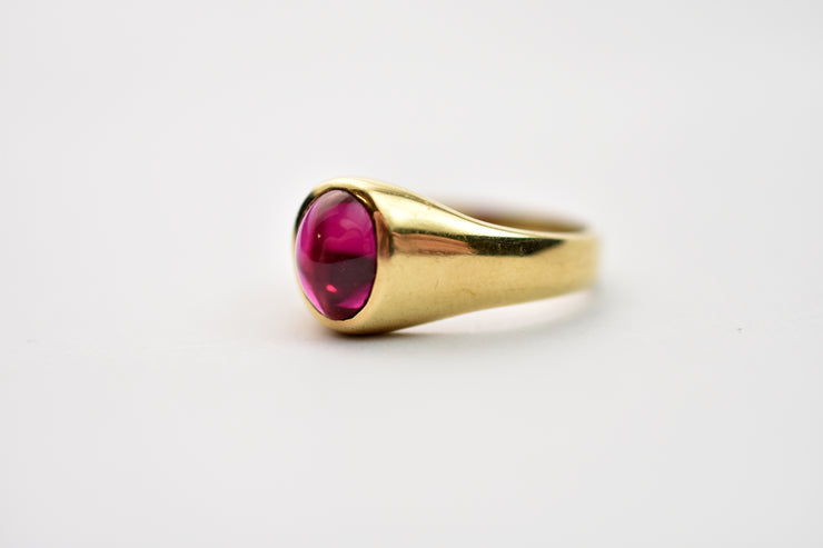Vintage Unisex 10k Synthetic Ruby Cabochon Ring