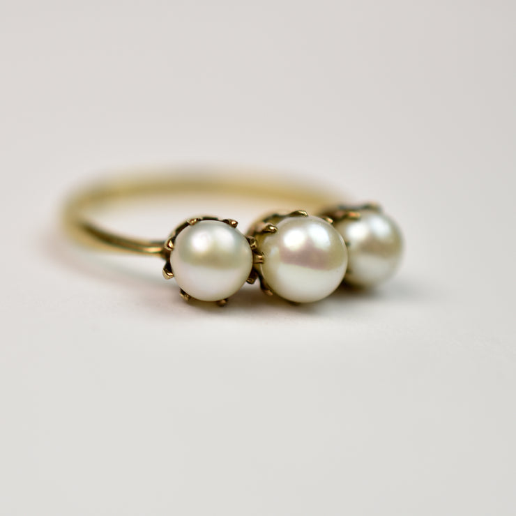 Vintage 8k Three Pearl Ring