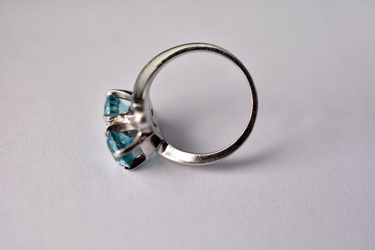 Vintage Retro 14k White Gold Blue Zircon Crossover / Toi et Moi Statement Ring