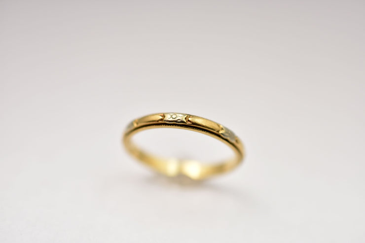 Vintage 14k White & Yellow Gold Embossed Floral Wedding Band