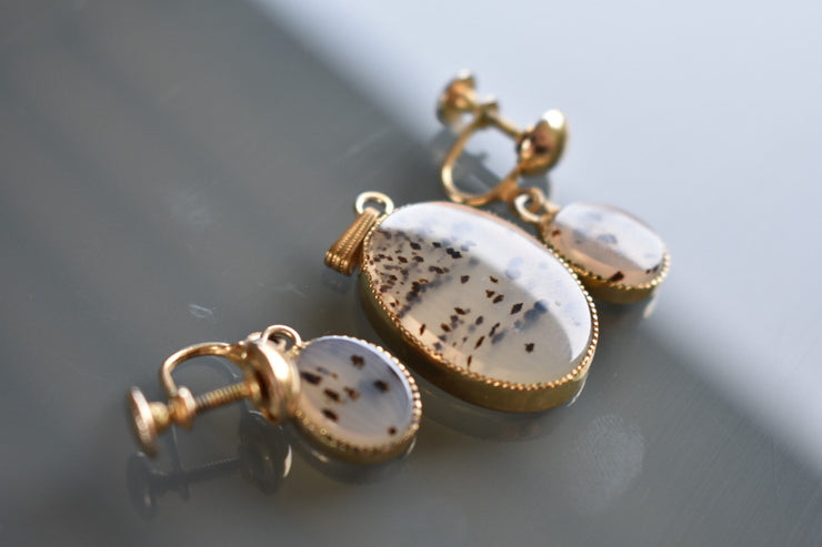 Vintage Gold Plated Agate Pendant and Screw Back Earrings (Clip-On)